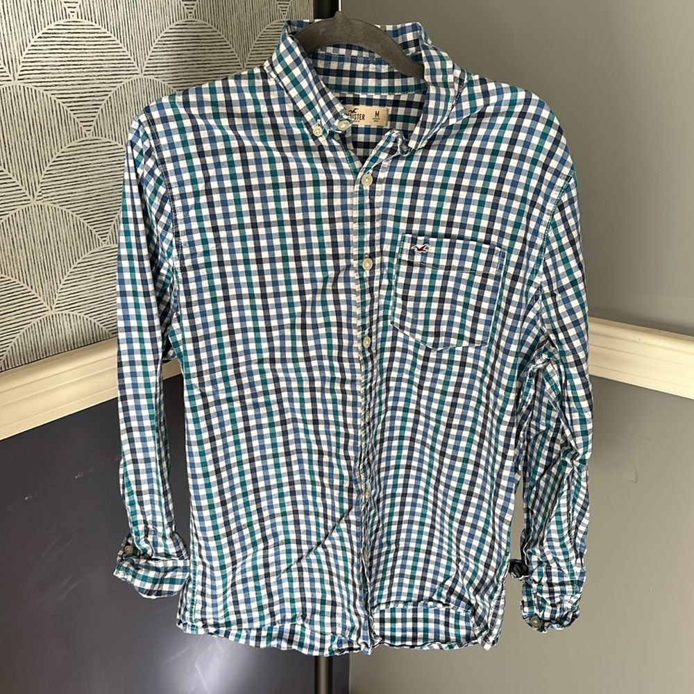Hollister medium button down